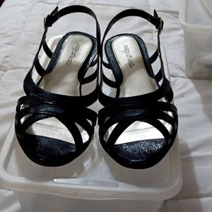 Easy Street sling back sandal size 10w